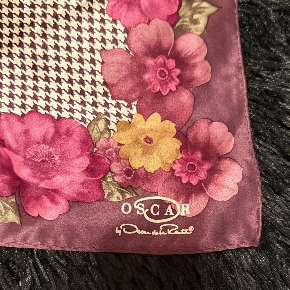 Oscar de la Renta Pink Floral Accessory